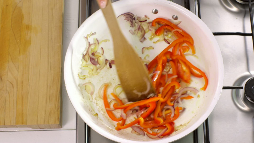 Hash brown met paprika en eieren stap 3.mov