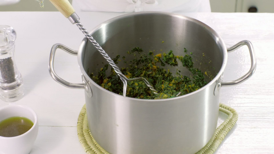 Stamppot met zoete aardappel en pastinaak stap 8.mov