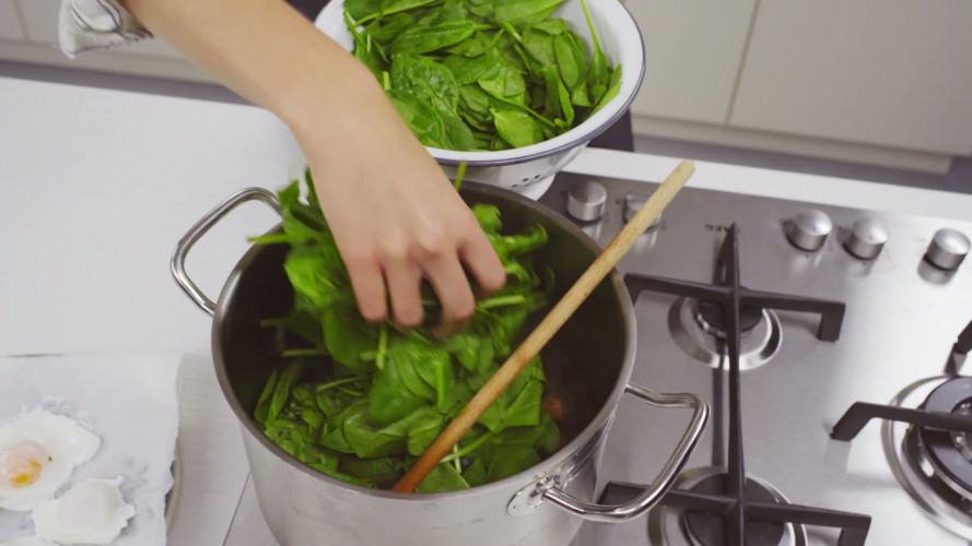 Sobanoedelsoep met paddenstoelen en ei stap 6.mov