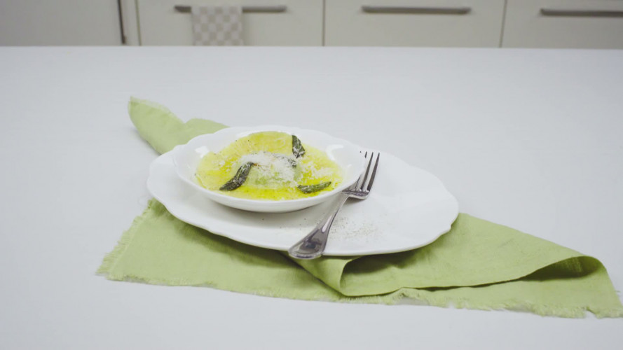 Antonio Carluccio reuzenravioli met verrassing Stap 16.mp4