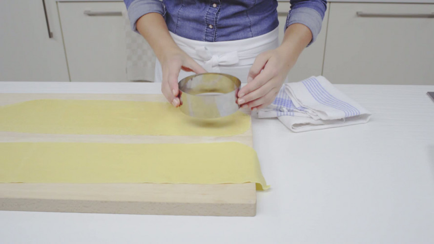 Antonio Carluccio reuzenravioli met verrassing Stap 5.mp4