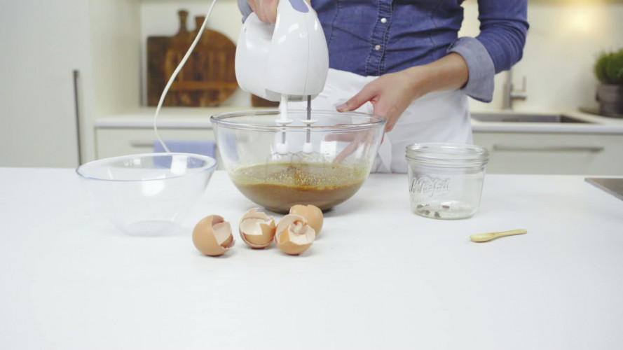 Chocoladetaart met pepernoten Stap 4.mp4