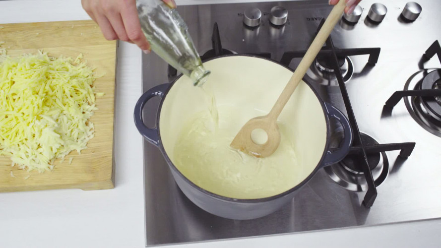 Kaasfondue met truffel Stap 2.mp4