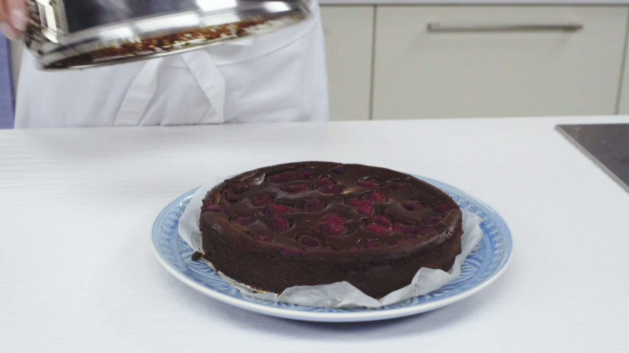 Donkere chococheesecake met frambozen Stap 8.mp4