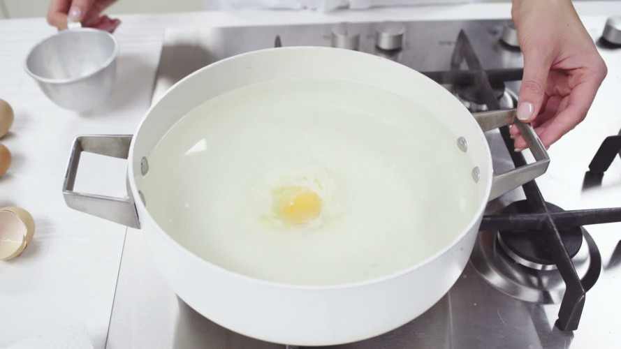Eggs benedict Stap 8.mp4