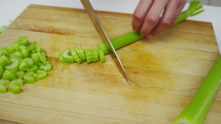 Gebakken gnocchi met tomatensaus en kalkoen Stap 1.mp4