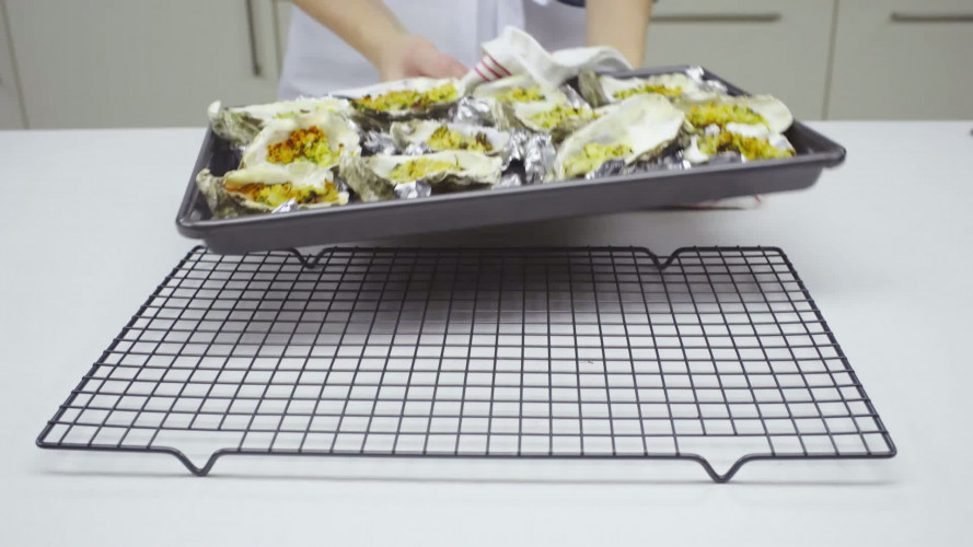 Gegratineerde Oesters Stap 9.mp4