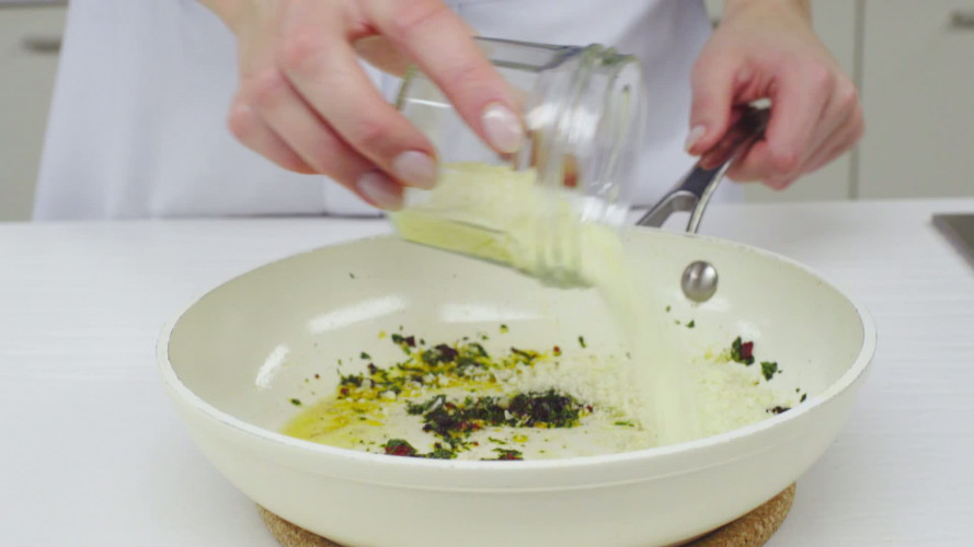 Gegratineerde Oesters Stap 3.mp4