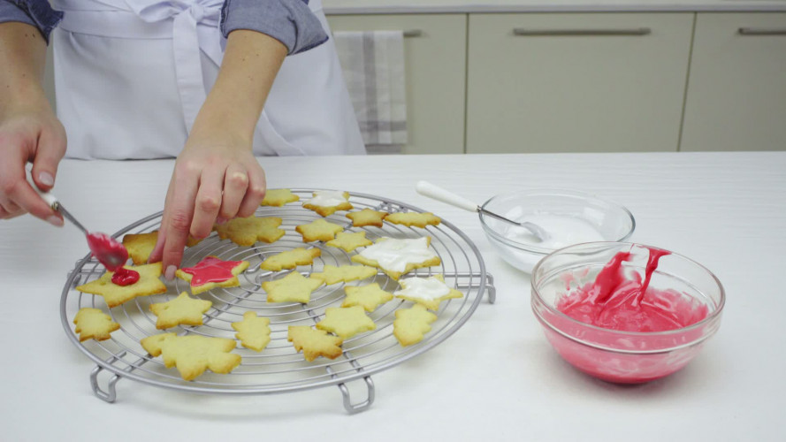 5 spices kerstfiguurtjes Stap 11.mp4