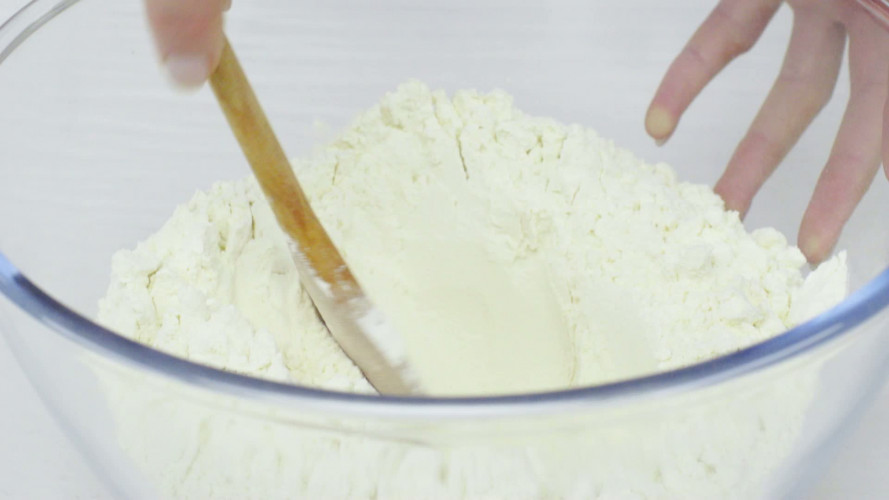 Breekbroodrozet met vacherin mont d'or Stap 1.mp4