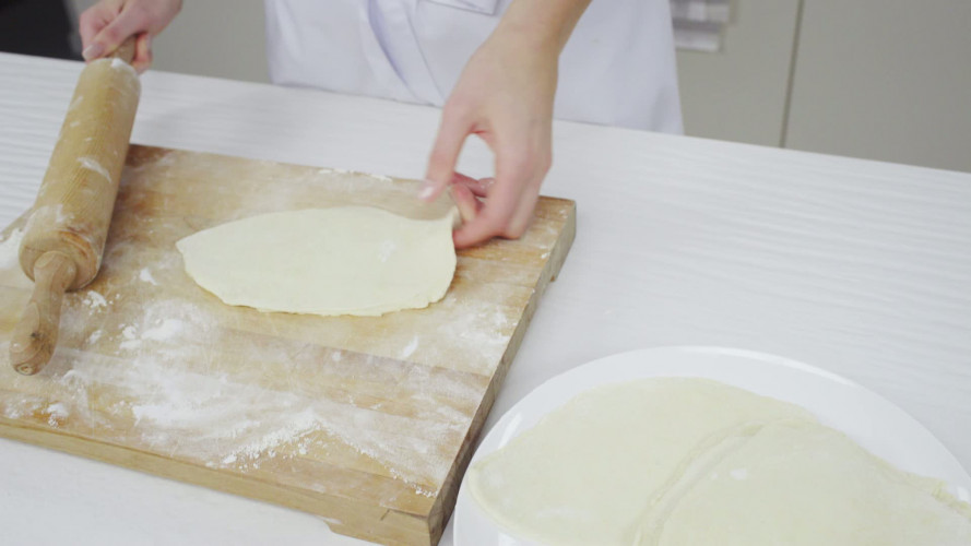 Flatbreads met labneh Stap 8.mp4