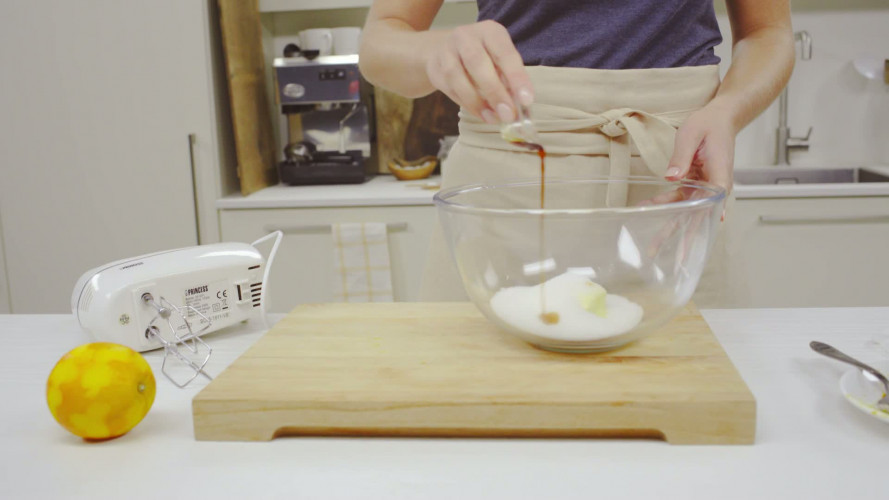 Biscotti met cranberry en chocolade Stap 2.mp4