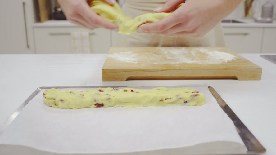 Biscotti met cranberry en chocolade Stap 6.mp4