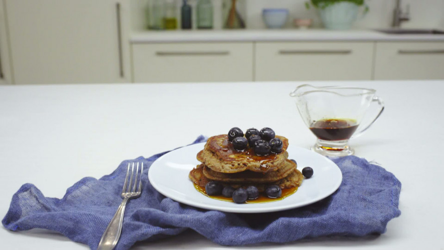 Boekweitpannenkoekjes met blauwe bessen Stap 6.mp4