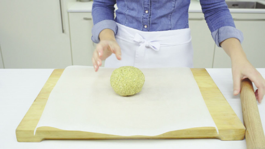 Broccoliquiche met gedroogde tomaatjes en geitenkaas Stap 4.mp4