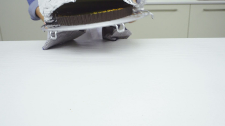 Broccoliquiche met gedroogde tomaatjes en geitenkaas Stap 12.mp4