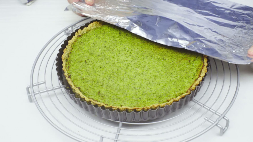Broccoliquiche met gedroogde tomaatjes en geitenkaas Stap 9.mp4