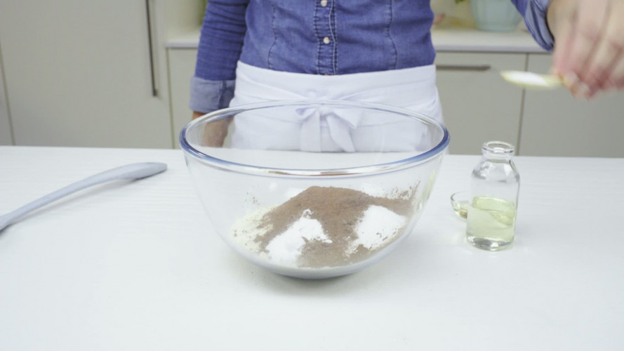 Lactosevrije chocoladecake Stap 2.mp4