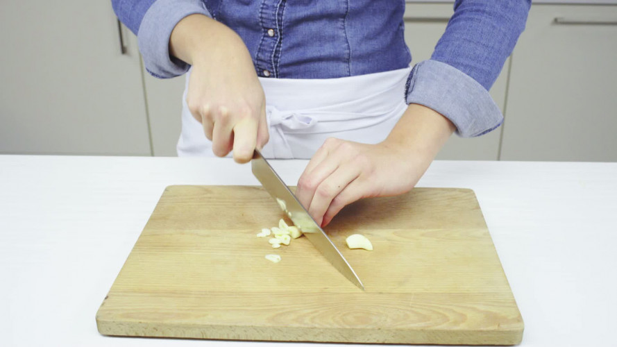 Pad thai met courgettenoedels, kip en pinda’s Stap 2.mp4