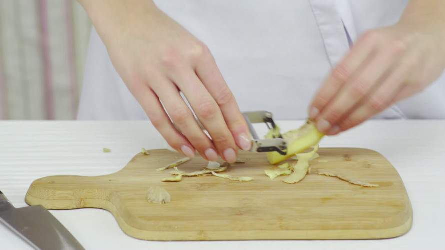 Noedelsoep met courgettelinten Stap 1.mp4