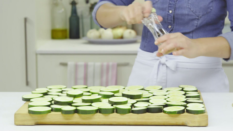 Zucchini alla parmigiana Stap 3.mp4