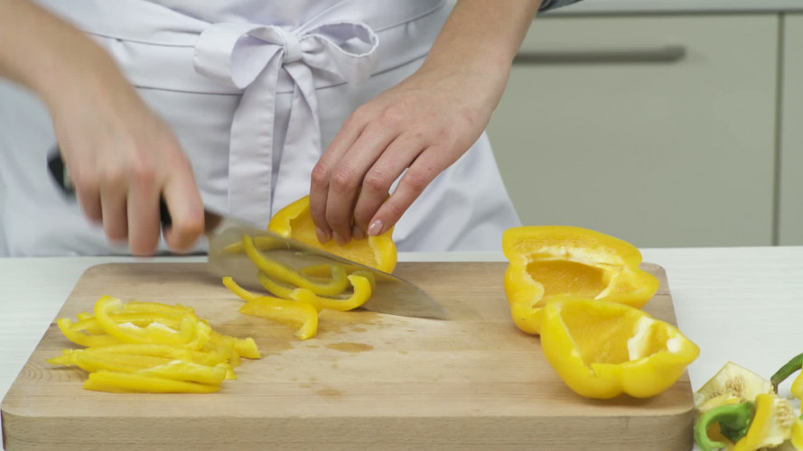 Couscoussalade met moerbeien Stap 4.mp4