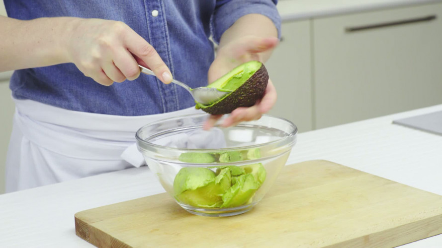 Mini-tortilla's met geitenkaas en avocadomousse Stap 6.mp4