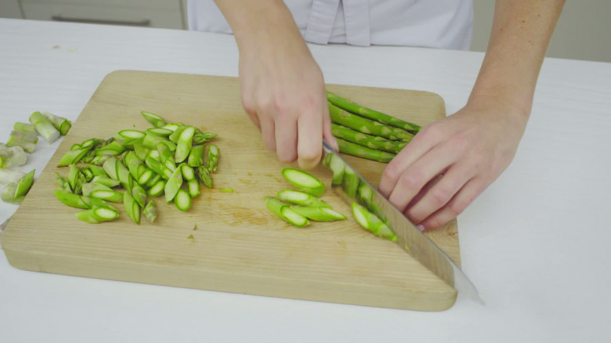 Salade met mungbonen en groene asperges Stap 2.mp4