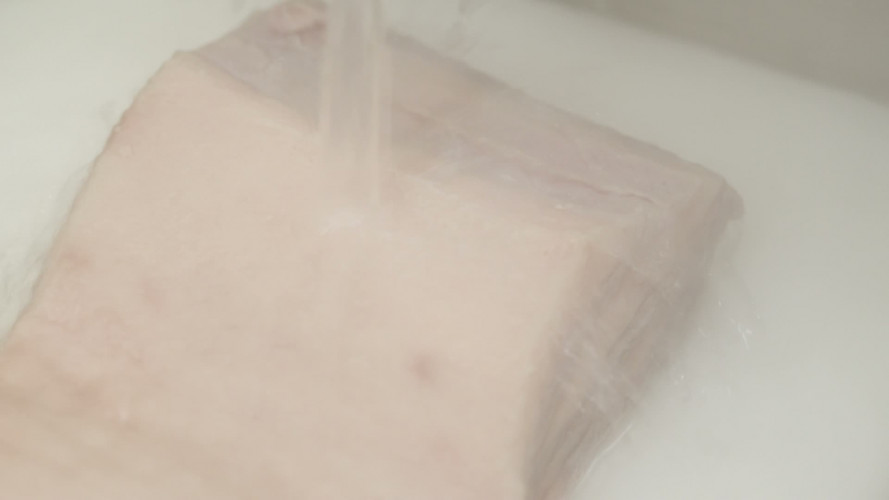 Langzaam gegaard krokant five spice buikspek Stap 2.mp4