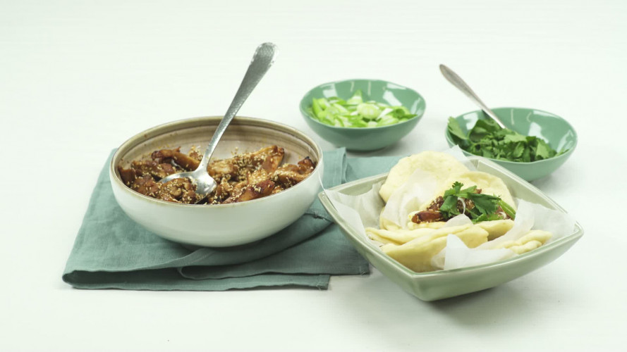 Steamed buns met Koreaanse kip Stap 16.mp4