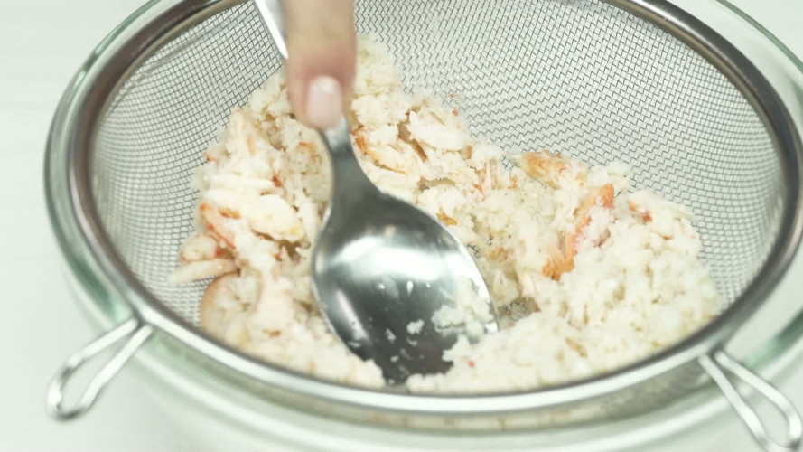 Wontons met krab en limoenblad Stap 3.mp4