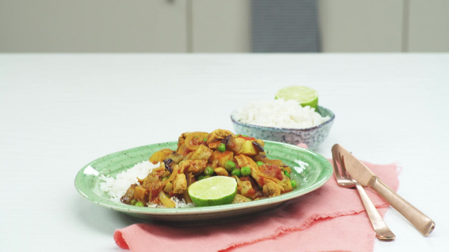Indiase curry met kip, aardappel en aubergine Stap 7.mp4