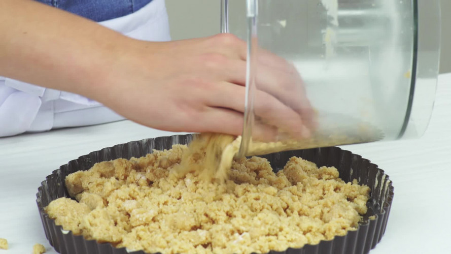 Notentaart met zoute karamel Stap 3.mp4