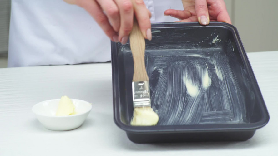 Omgekeerde rabarbercake met lemoncurdcreme Stap 3.mp4