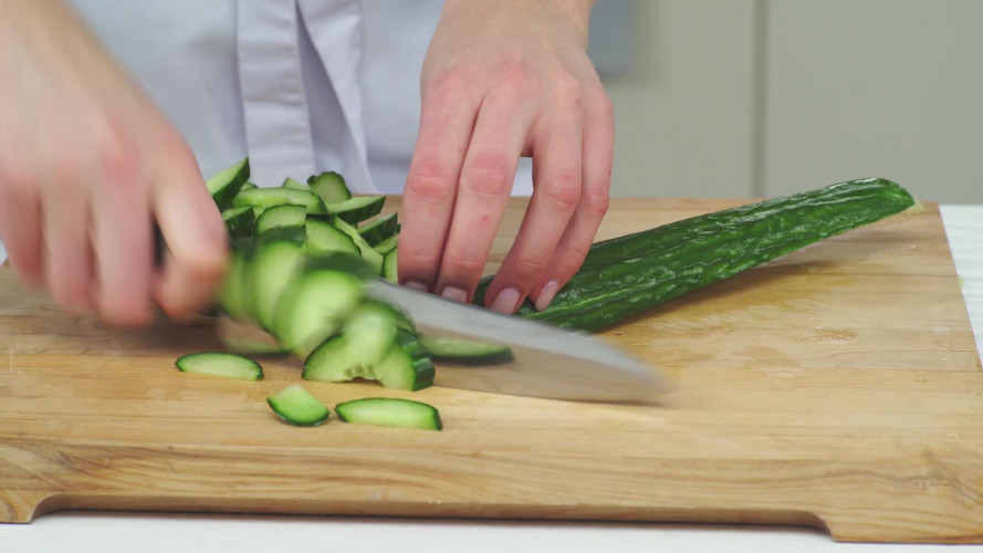 Romige rode curry met varkensreepjes Stap 2.mp4