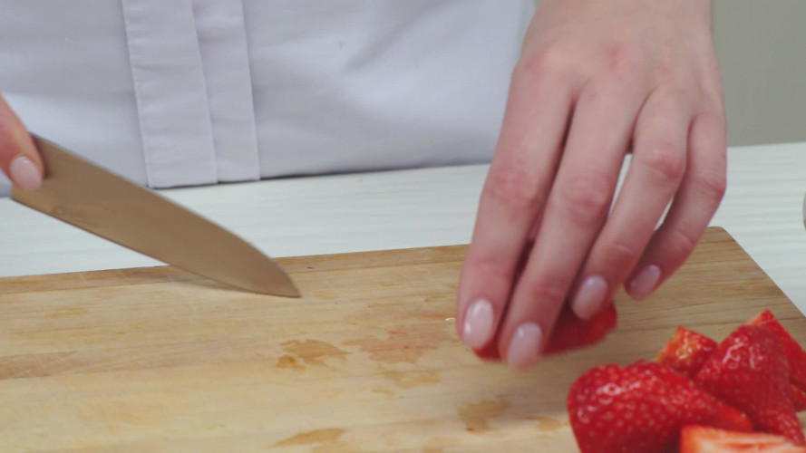 Aardbei-mascarponetrifle Stap 3.mp4