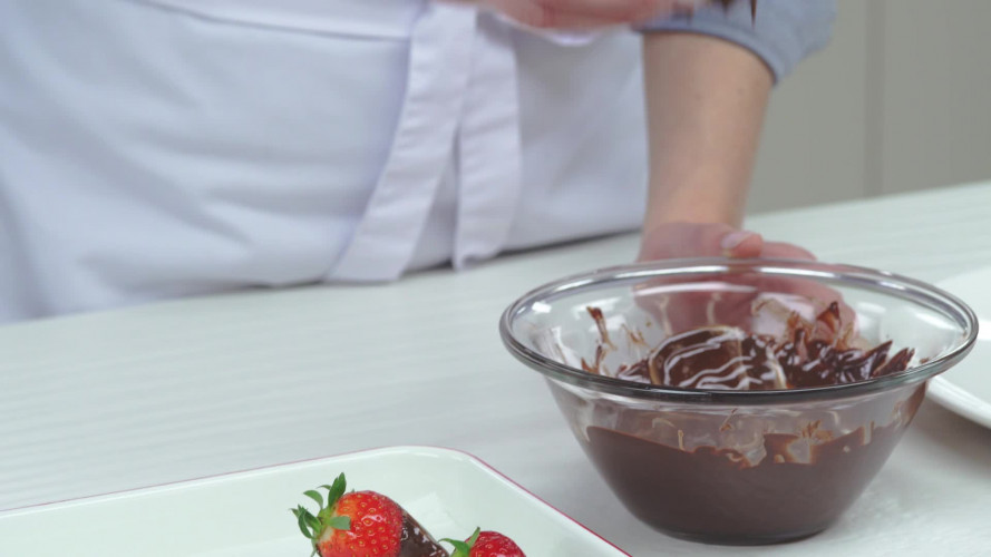 Gemarmerde choco-aardbeien Stap 6.mp4