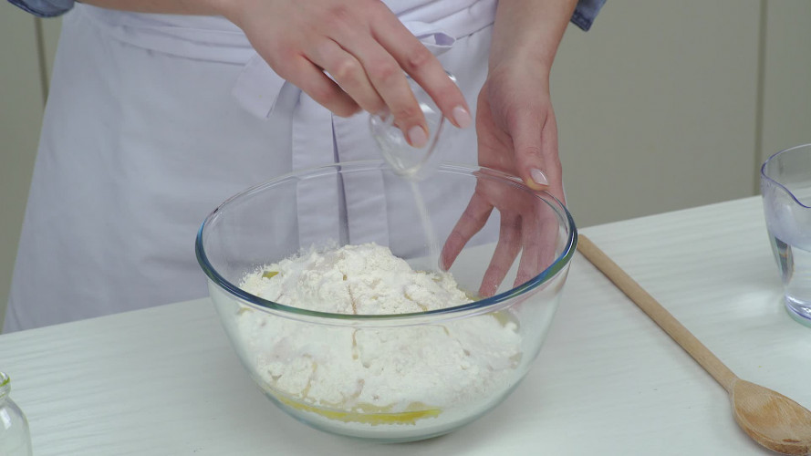 Pizza alla napoletana Stap 1.mp4