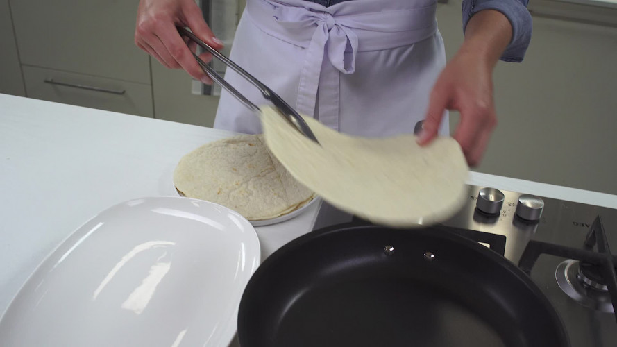 Piadina met paddenstoelen, truffeltapenade en spinazie Stap 6.mp4