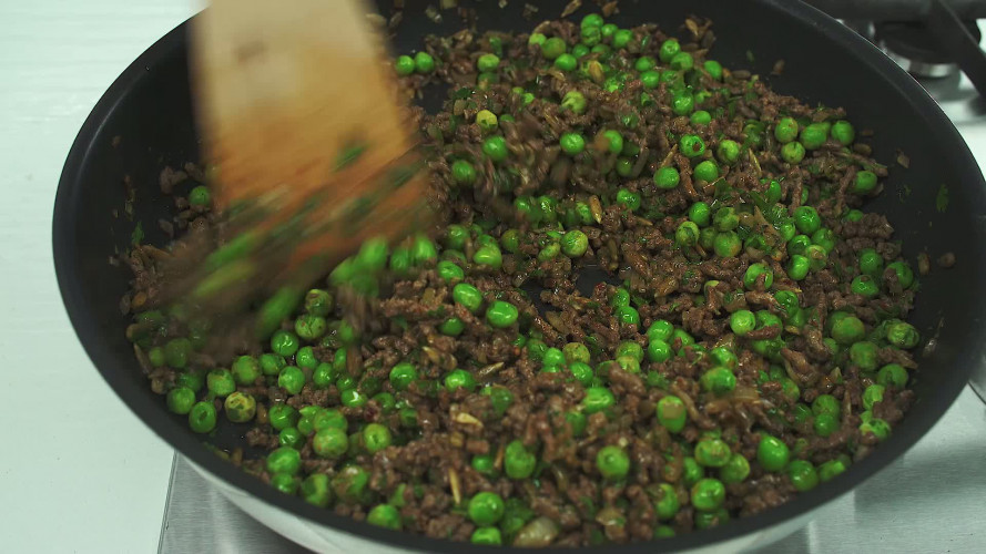 Paprika’s gevuld met tuinerwten en gehakt Stap 7.mp4