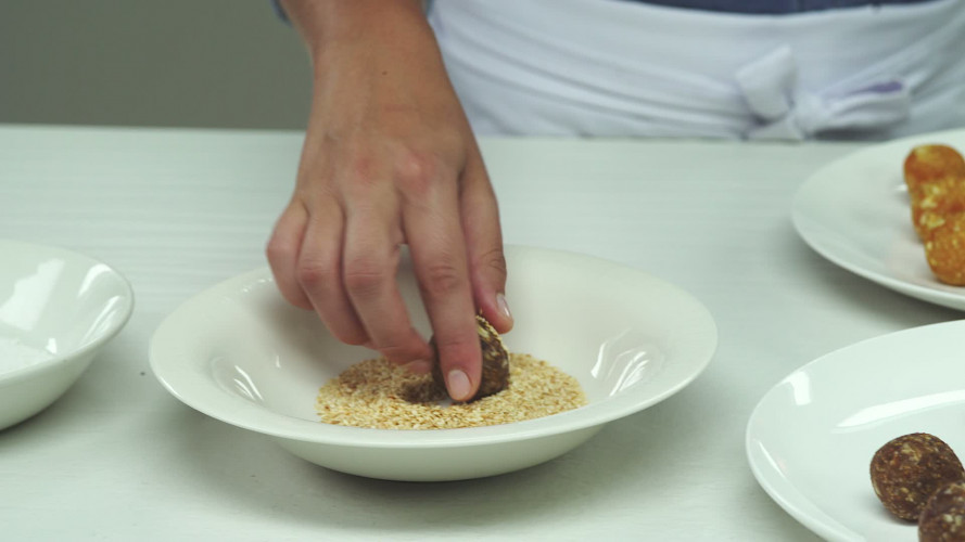 Saté van gedroogd fruit Stap 4.mp4