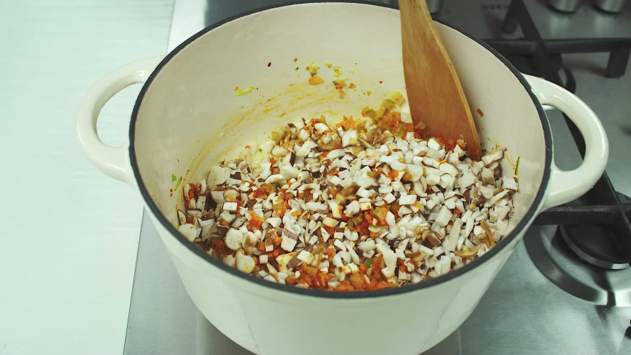 Tagliatelle met veggie balls in tomatensaus Stap 3.mp4