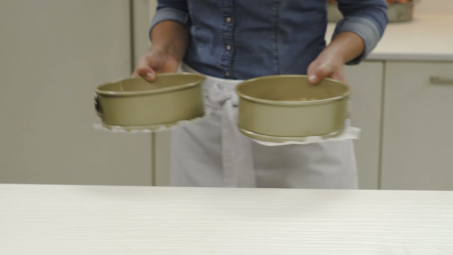 Carrot cake met limoen en noten Stap 6.mp4