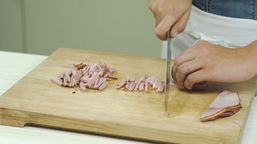 Hartige ham-kaas-oliebollen Stap 1.mp4