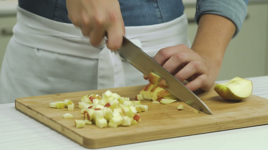 Oliebollen met appel rozijnen en krenten Stap 4.mp4