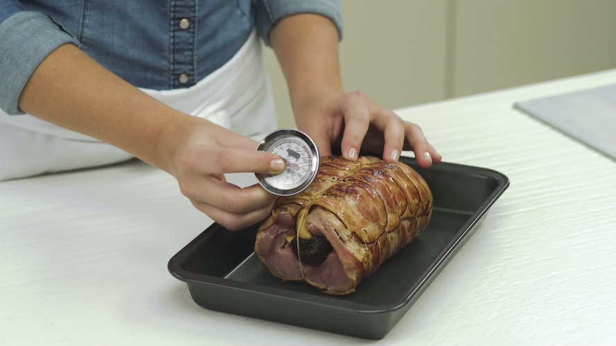 Varkensfilet met pruimen en spek Stap 9.mp4