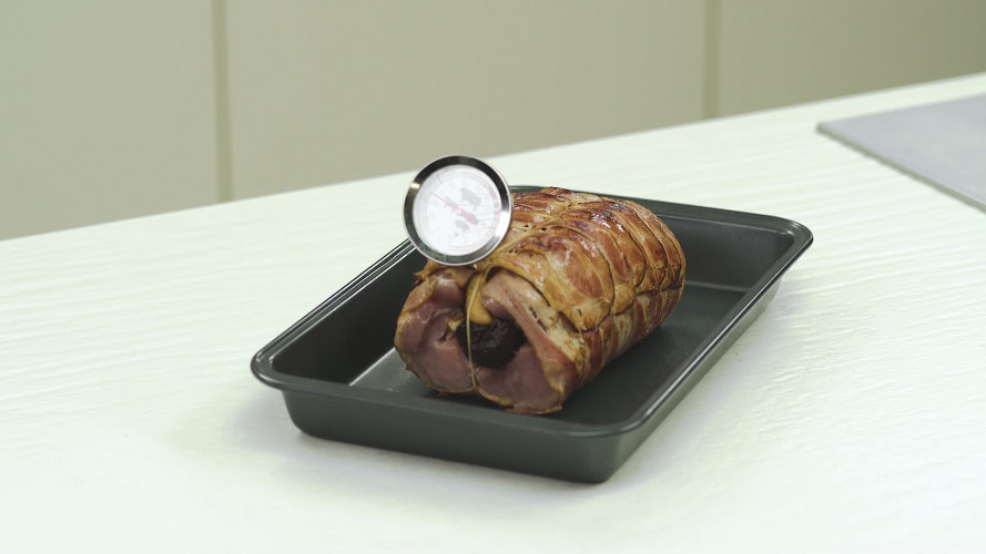 Varkensfilet met pruimen en spek Stap 10.mp4