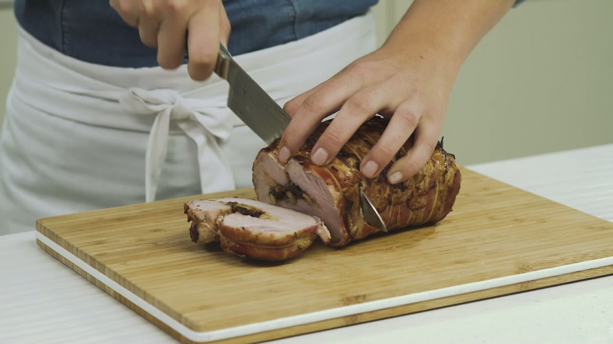 Varkensfilet met pruimen en spek Stap 11.mp4