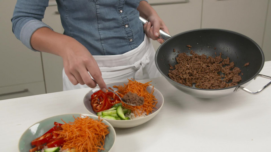 Koreaanse bibimbap Stap 7.mp4