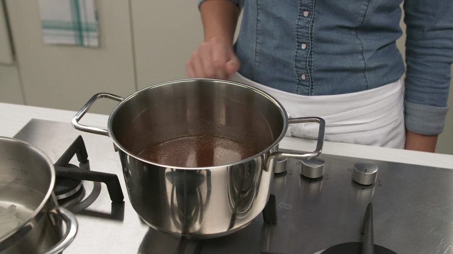 Pho met Vietnamese bouillon Stap 2.mp4